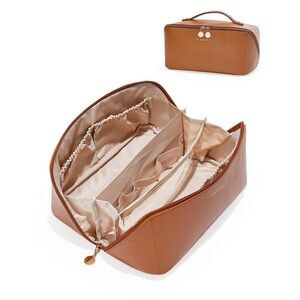 EACHY Tan Toiletry bag